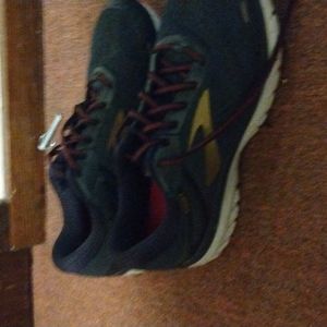 Brooks GTS 18 Running Shoe